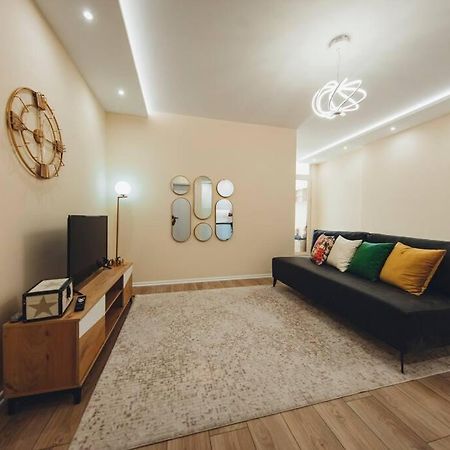 Luxury Apartment At Myslym Shyri Tirana Extérieur photo