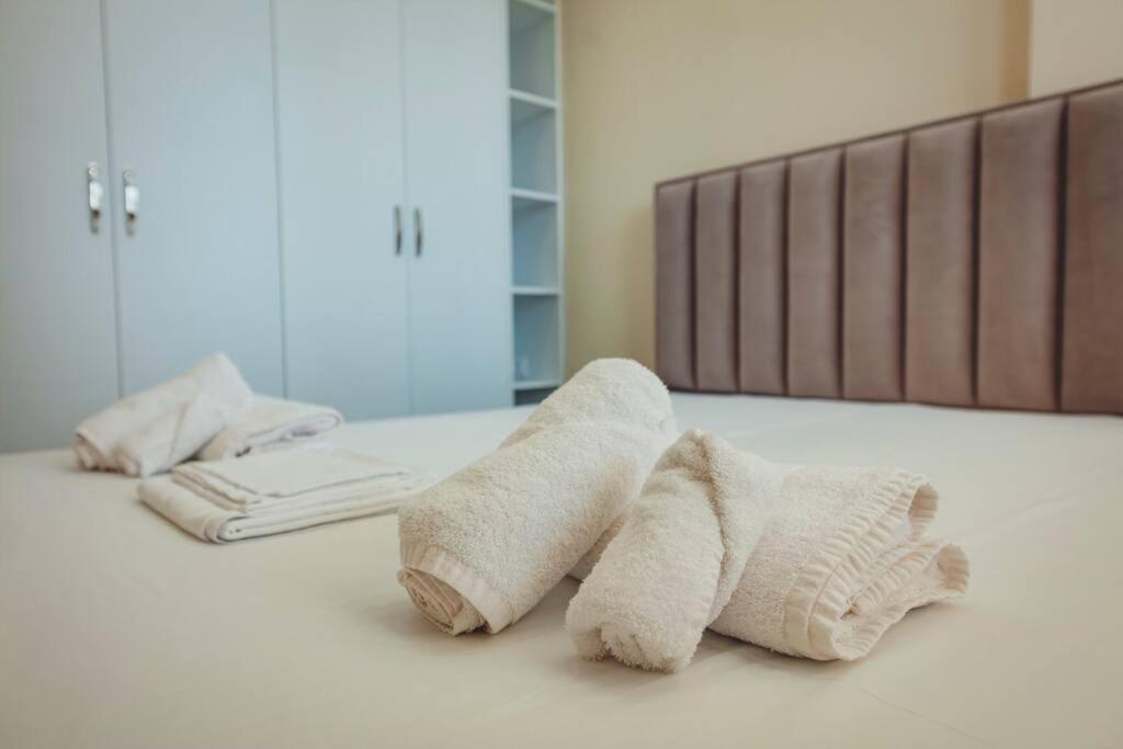 Luxury Apartment At Myslym Shyri Tirana Extérieur photo